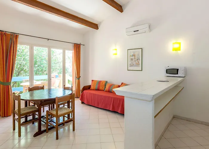 Royal Palm Aparthotel 3*